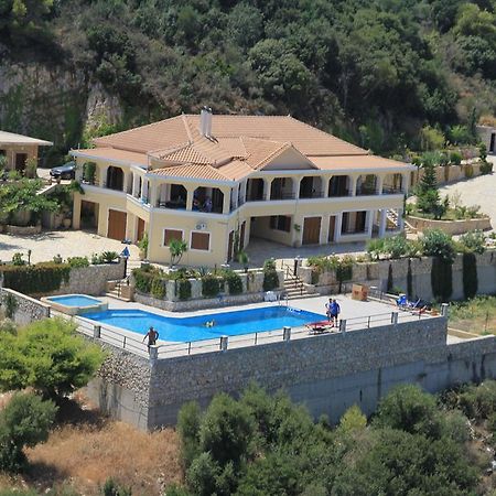 Villa Akros And Suites Keri Eksteriør billede