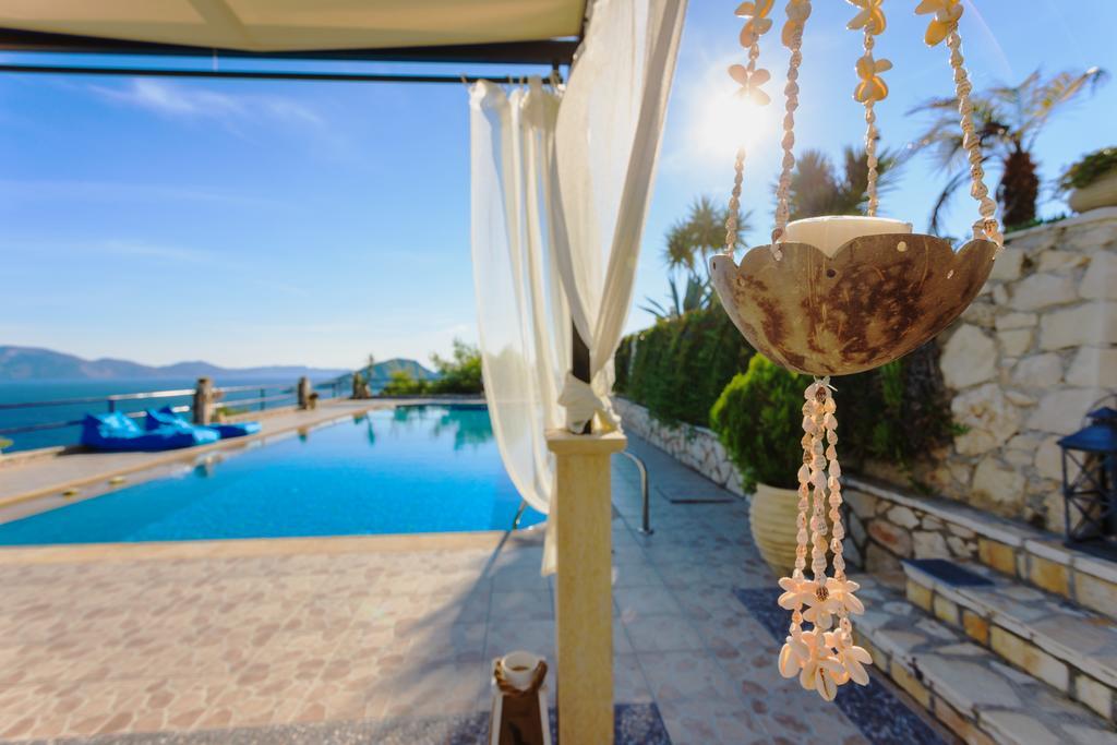 Villa Akros And Suites Keri Eksteriør billede